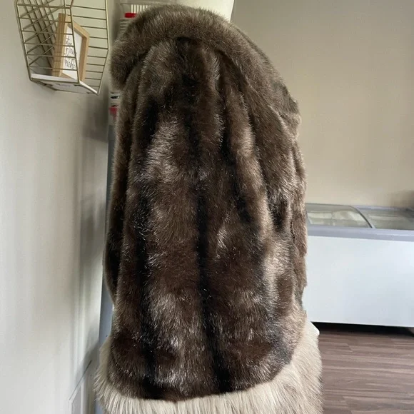 vintage fur shaw - Picture 5 of 6